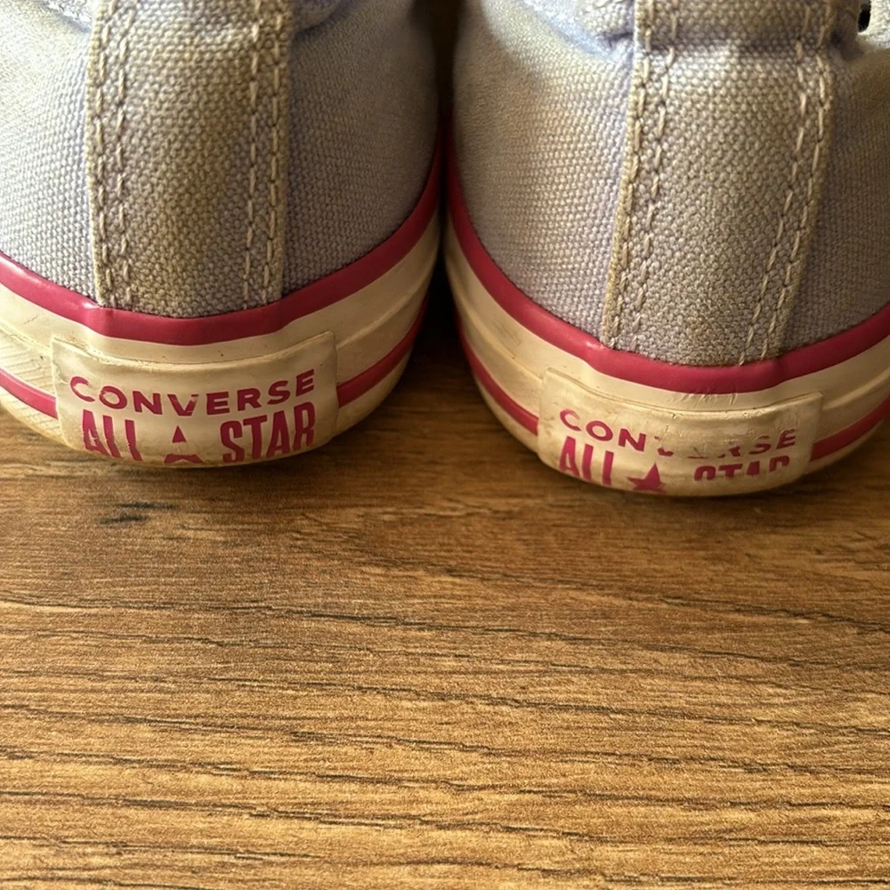 Converse All-Star purple pink casual shoes size 4 big girl